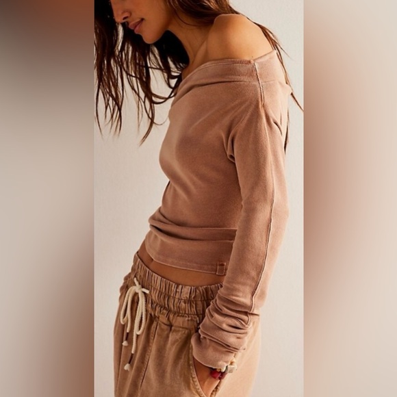 Free People We The Free *Gigi*Long-Sleeve Tee in Taupe. NWOT.XS - Picture 2 of 6